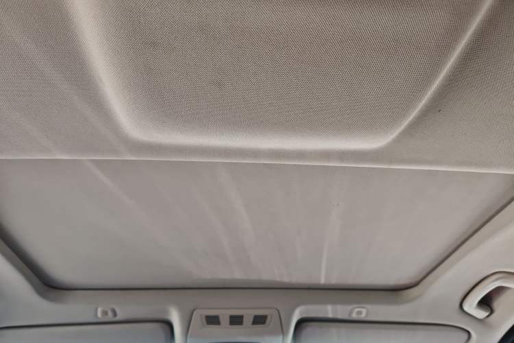 Used BMW 5 Series 2014 535Li Leading Model