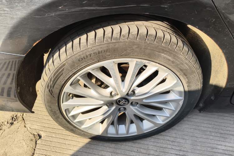 Used Toyota Camry 2019 2.5G Luxury Edition China VI Standard
