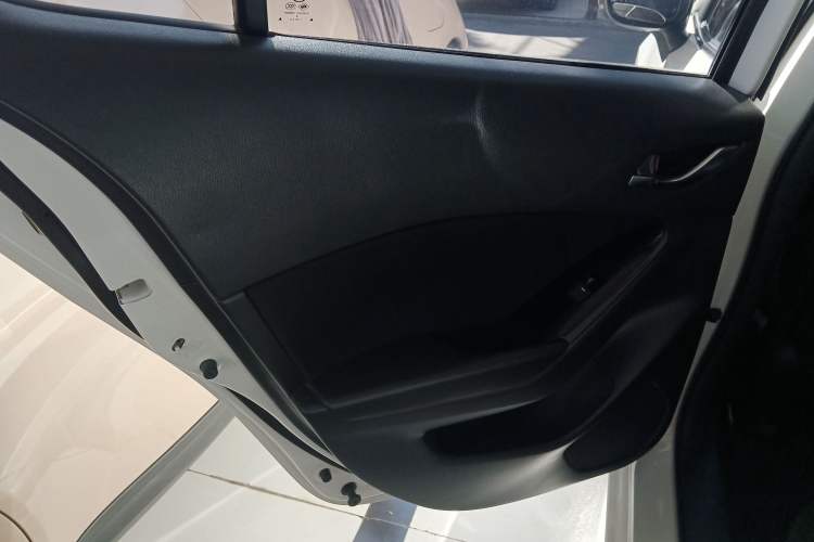 Used Mazda Mazda 3 Axela 2019 Cloud-Controlled Sedan 1.5L Automatic Luxury Model China VI Standard
