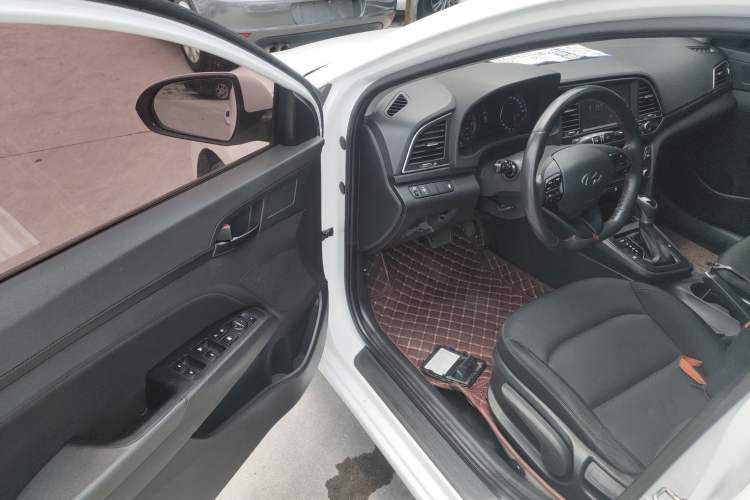Used Hyundai Elantra 2018 1.4T Dual-Clutch Xuan Dong · Dynamic Edition
