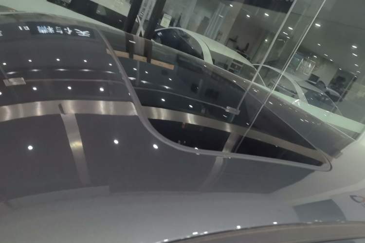 Used Changan UNI-V iDD 2024 Blue Whale Smart Electric iDD 136km ZhiKu Model
