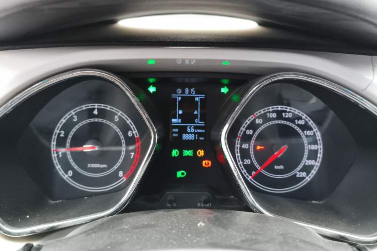 Used  Refine S2 2015 1.5L Manual Luxury Smart Model
