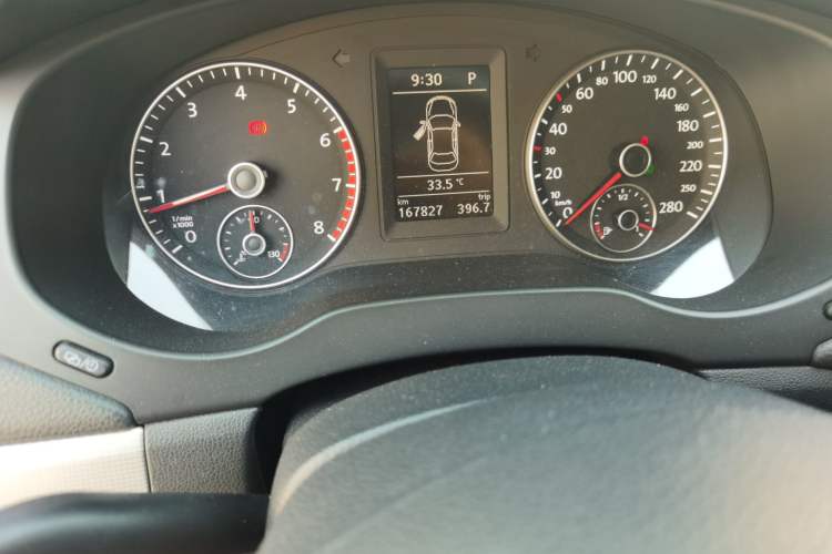 Used Volkswagen Sagitar 2014 Revised Version 1.4TSI Automatic Luxury Edition
