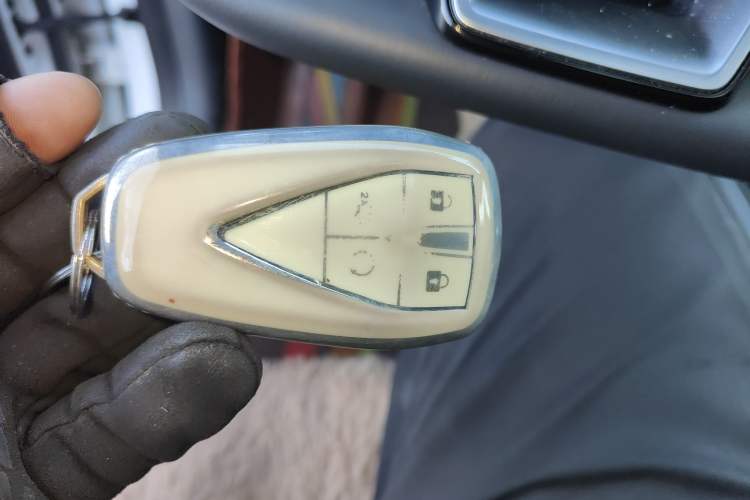 Used Changan UNI-V iDD 2023 Zhidian iDD 1.5T 113km Smart & Fun Version (Rapid Edition)
