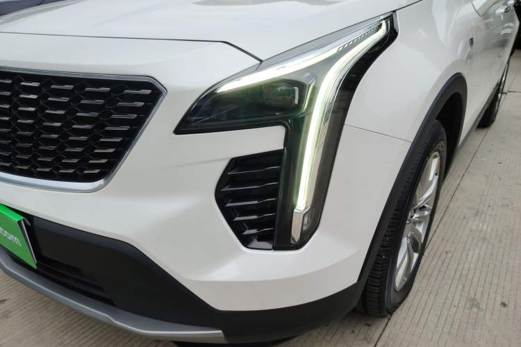 Used Cadillac XT4 2021 28T Two-Wheel Drive Leading Version
