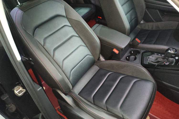 Used Volkswagen Tayron 2020 280TSI Two-Wheel Drive Luxury Connect Edition
