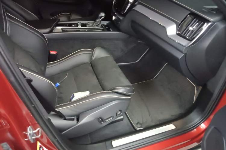 Used Volvo XC60 2018 T5 4x4 Zhiya Sport Edition
