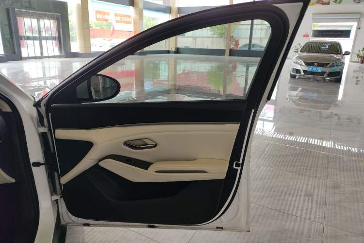 Used BYD Qin L 2024 DM-i 120KM Leading Model
