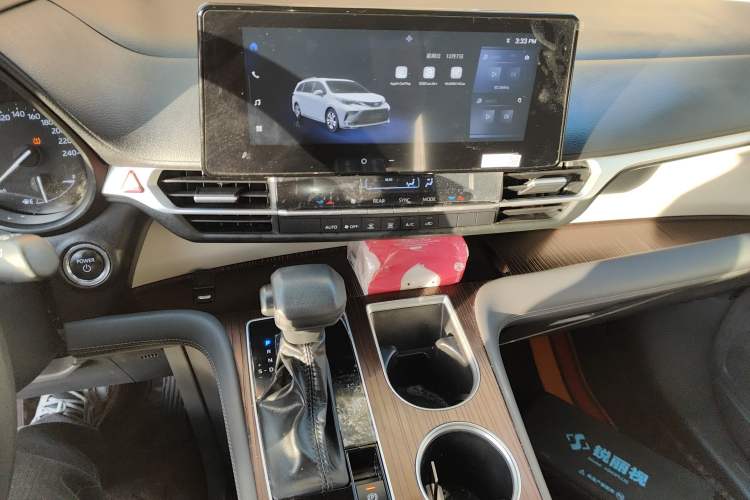 Used Toyota Granvia 2024 2.5L Hybrid Comfort Edition
