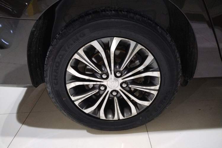 Used Buick GL8 2021 Land Cruiser Executive Class 652T Comfort Model
