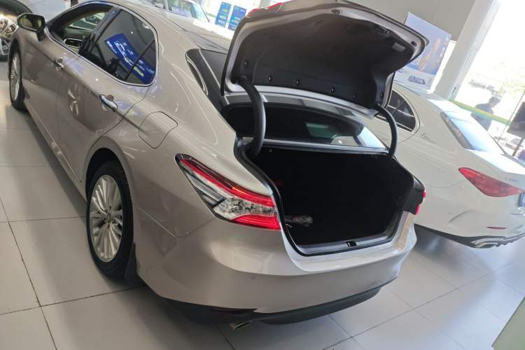 Used Toyota Camry 2019 2.5G Luxury Edition China VI Standard
