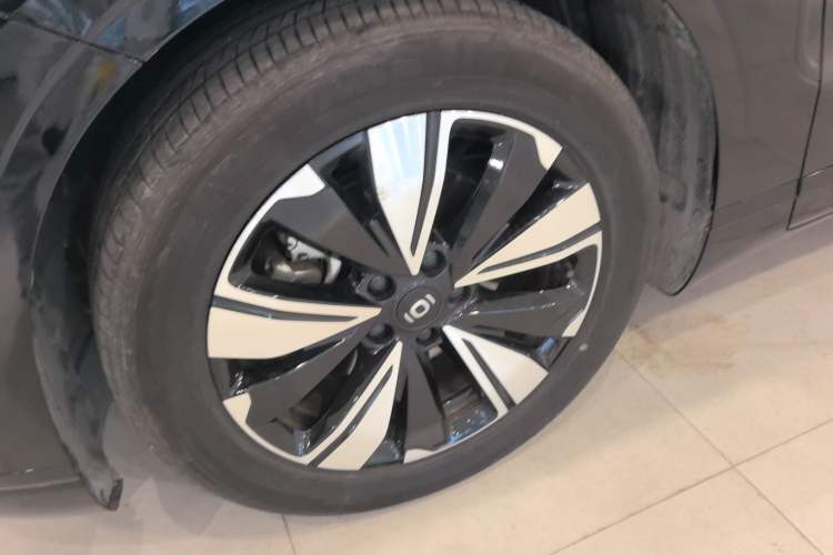 Used  A07 2024 All-Electric "True Fragrant" Edition 515 Elite Model
