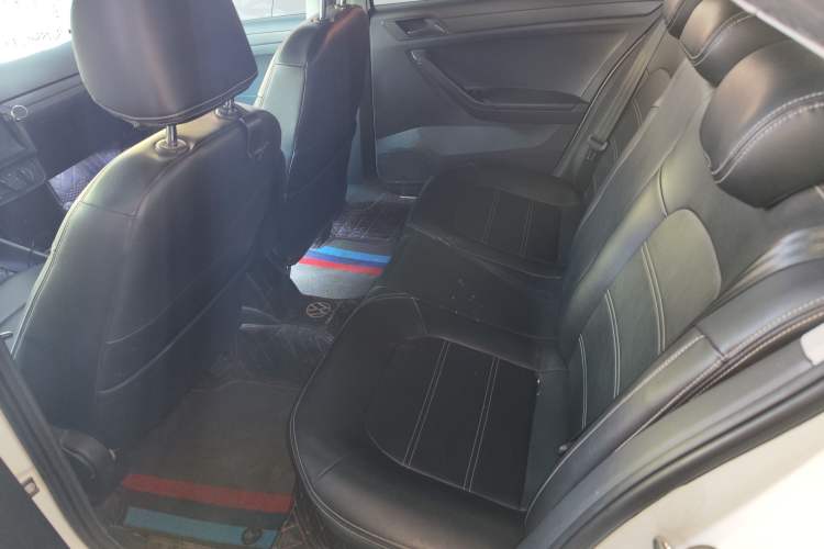 Used Volkswagen Jetta 2019 Dream Edition 1.4L Manual Fashion Version
