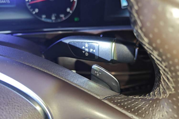 Used Mercedes-Benz E-Class 2018 Facelift E 300 L Luxury Edition