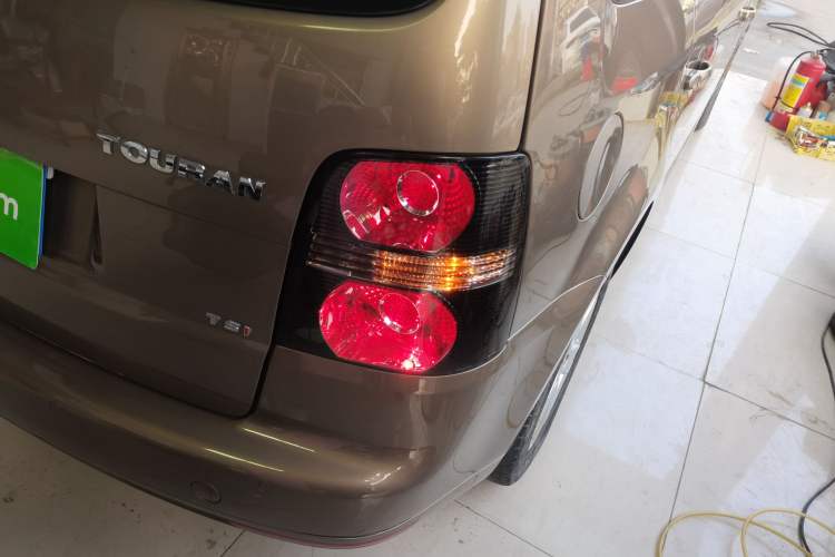 Used Volkswagen Touran 2015 1.4T DSG Comfort Edition 5 Seats