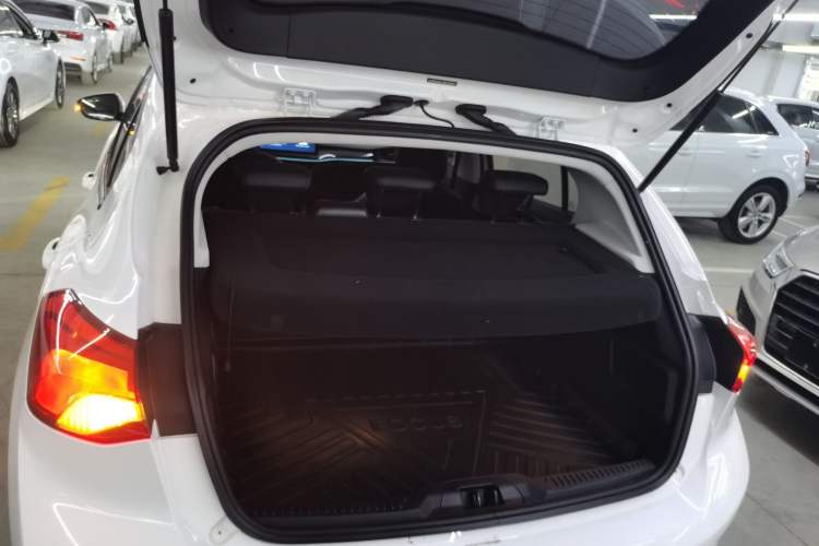 Used Ford Focus 2021 Hatchback EcoBoost 180 Automatic Titanium Edition
