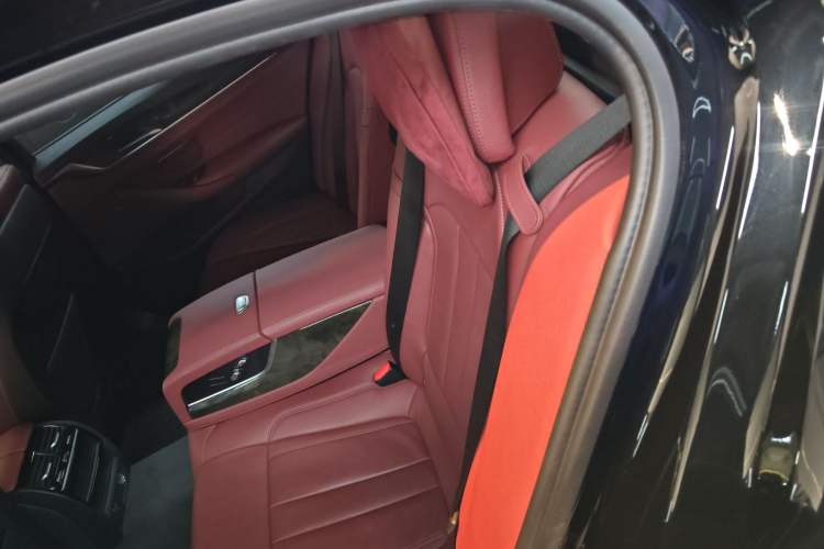 Used BMW 5 Series 2019 530Li Leading Model M Sport Package
