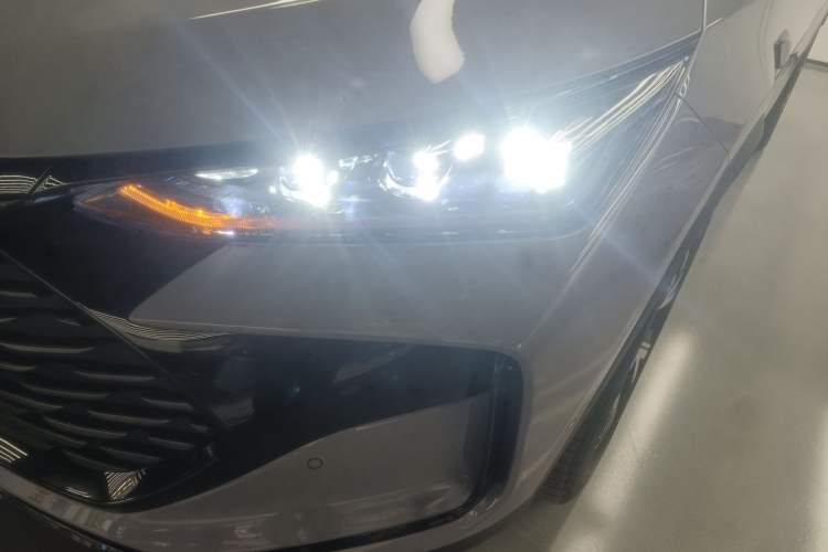 Used BYD Tang New Energy 2025 Intelligent Driving Version DM-i 115KM Flagship Edition
