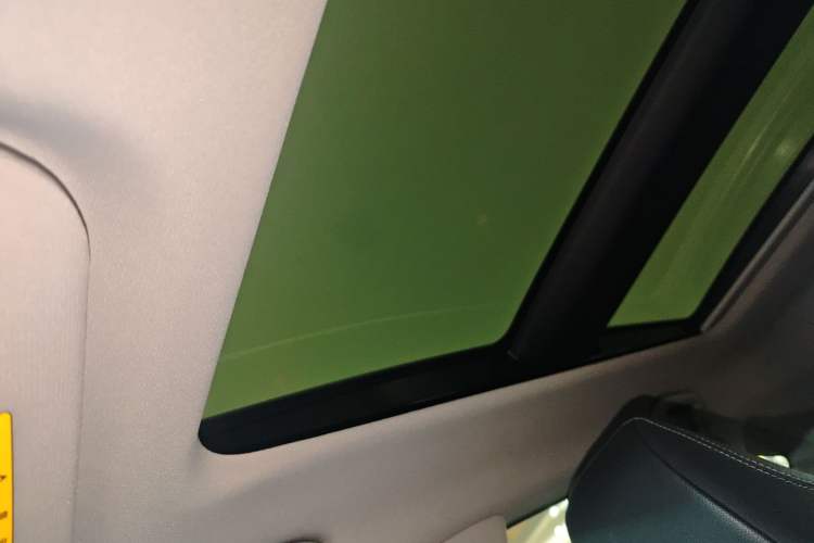 Used Toyota Harrier 2023 2.0L CVT Two-Wheel Drive Deluxe Edition