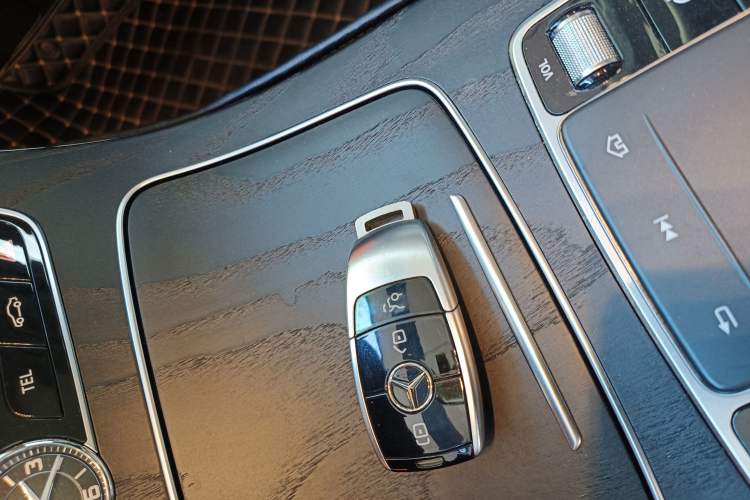 Used Mercedes-Benz E-Class 2020 E 300 L Sporty and Stylish Model
