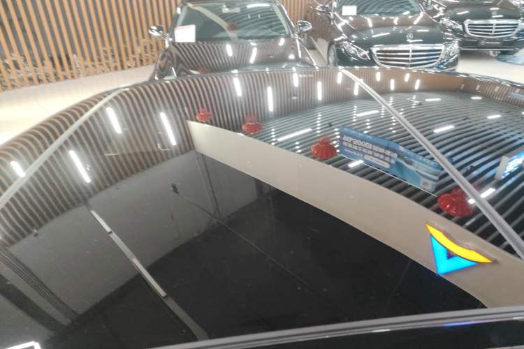 Used Mercedes-Benz E-Class 2021 Facelift E 260 L
