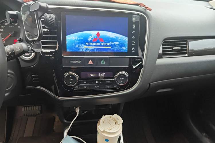 Used Mitsubishi Outlander 2018 2.0L Two-Wheel Drive Glory Edition 5 Seats