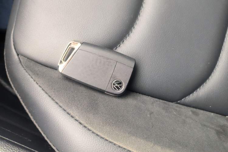 Used Volkswagen Tiguan L 2021 330TSI Automatic Two-Wheel Drive R-Line Enhanced Edition
