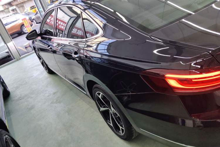 Used Volkswagen Passat 2024 380TSI Starry Dragon Edition
