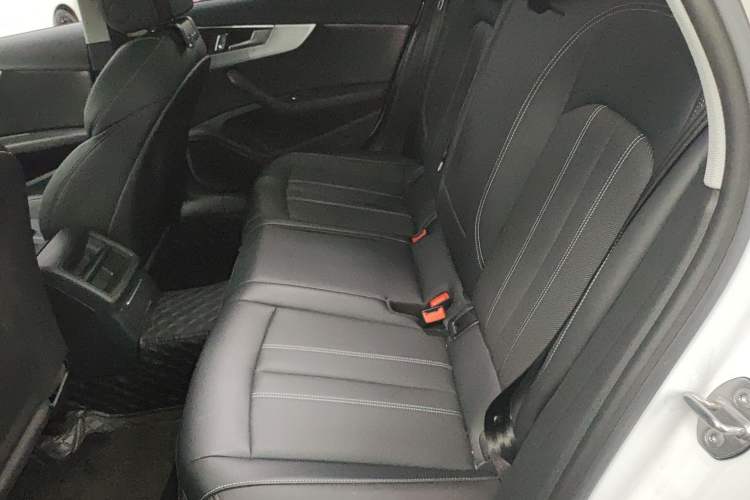 Used Audi A4L 2024 40 TFSI Fashion Dynamic Model