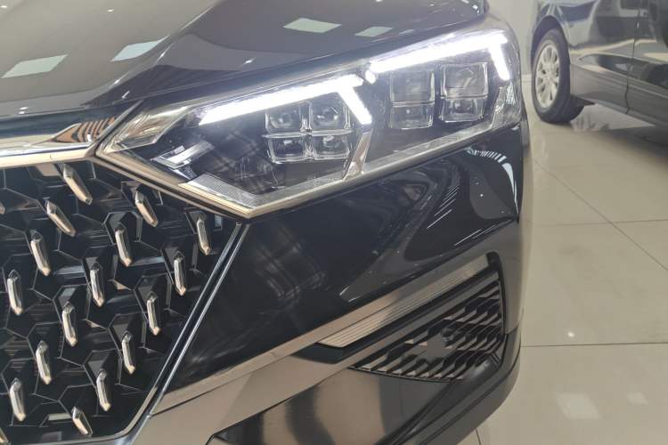 Used Bestune T77 2019 230 TID Automatic Luxury Version China VI Emission Standard