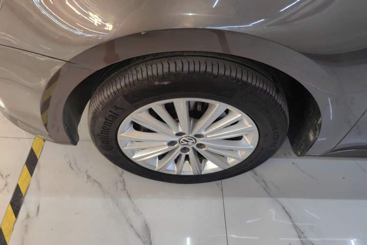 Used Volkswagen Gran Lavida 2013 1.4 TSI Automatic Comfort Model
