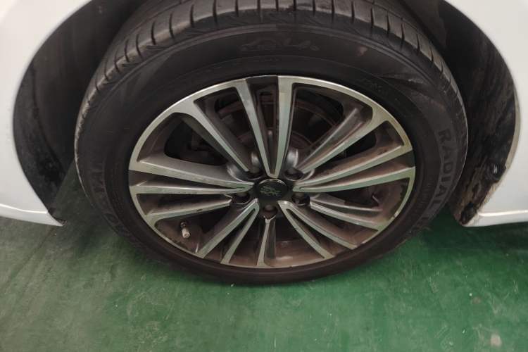 Used Roewe i6 2020 PLUS 1.6L CVT 4G Connected Glory Flagship Edition
