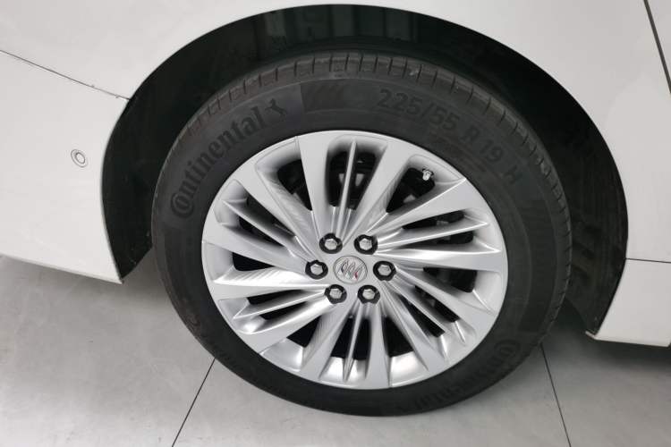 Used Buick Century 2023 2.0T Seven-Seater Yinshi Edition
