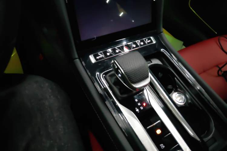 Used Hongqi H6 2025 2.0T ZhiShang Version