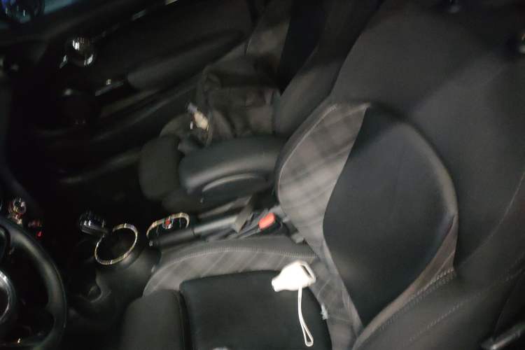 Used  MINI 2018 1.5T COOPER Classic Edition
