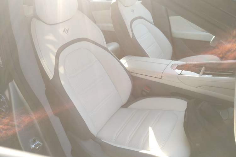 Used  eπ007 2024 Pure Electric 540 All-Wheel Drive Max Edition
