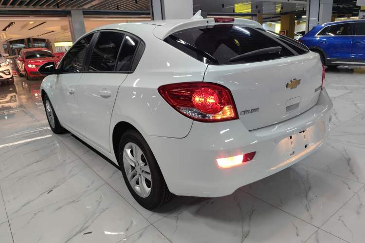 Used Chevrolet Cruze 2013 Hatchback 1.6L Automatic Luxury Model
