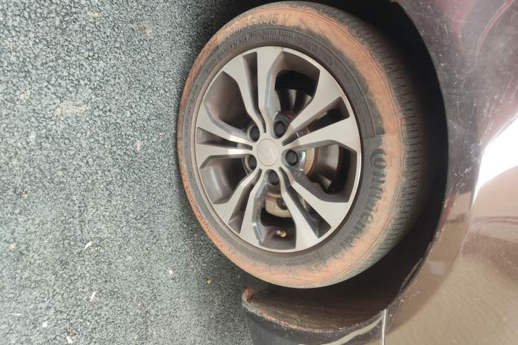 Used Geely Auto Classic Emgrand 2013 Hatchback 1.8L CVT Prestige Model