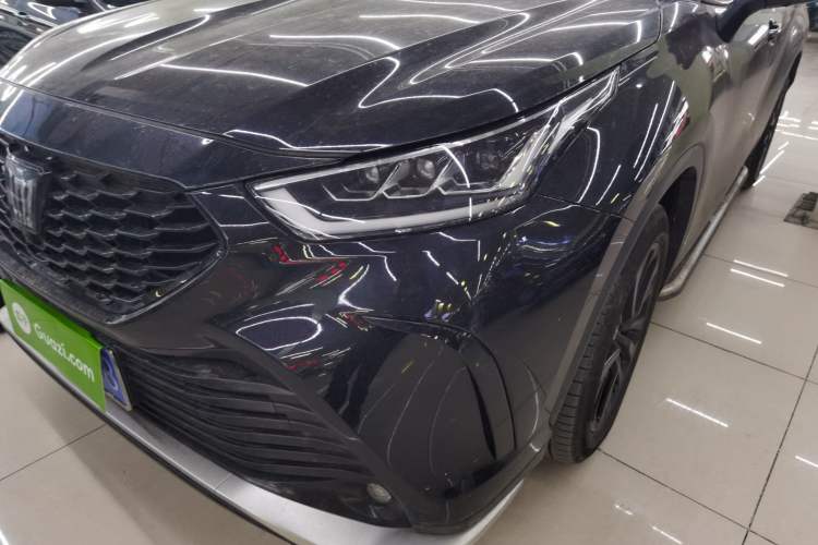 Used Toyota Crown Land Cruiser 2024 2.0T All-Wheel-Drive Prestige Version
