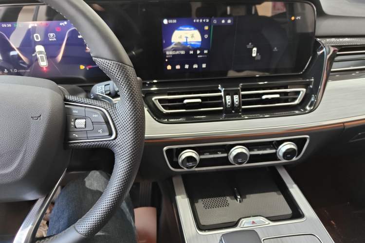 Used Hongqi HS5 2025 2.0T Two-Wheel Drive Flagship Pro Edition
