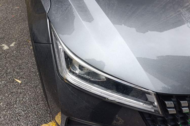 Used Wuling Alvez 2022 1.5L Manual Free-Style Model
