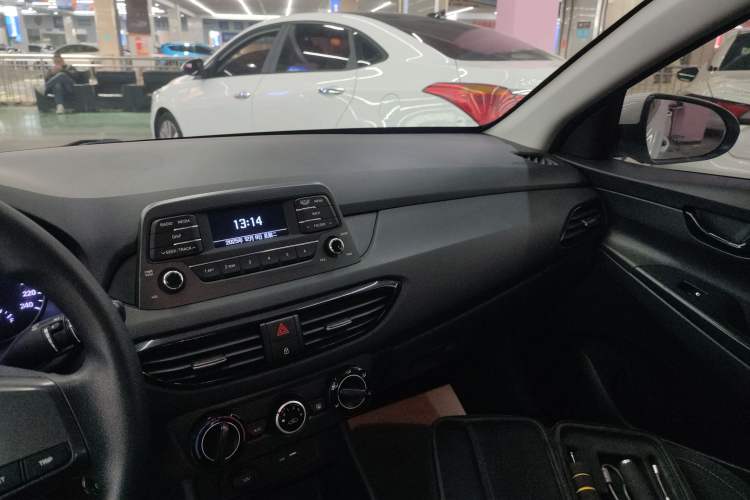 Used Hyundai Celesta 2018 1.6L Automatic GL Enjoyment Edition China VI compliant
