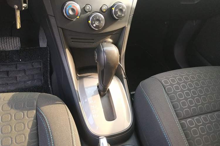 Used Chevrolet Trax 2016 1.4T Automatic Two-Wheel Drive Comfort Version with Sunroof
