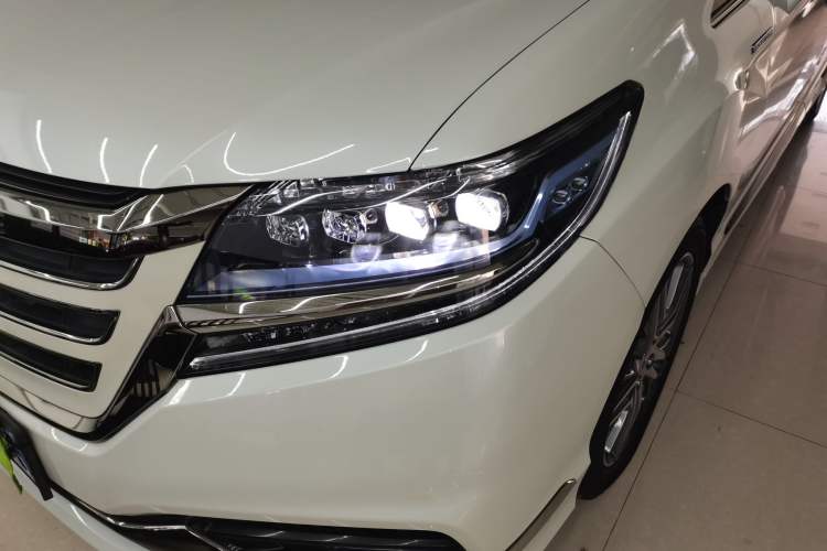 Used Honda Elysion 2019 2.0L Hybrid Luxury Edition
