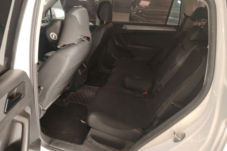 Used Volkswagen Tiguan L 2018 330TSI Automatic Two-Wheel Drive Luxury Edition