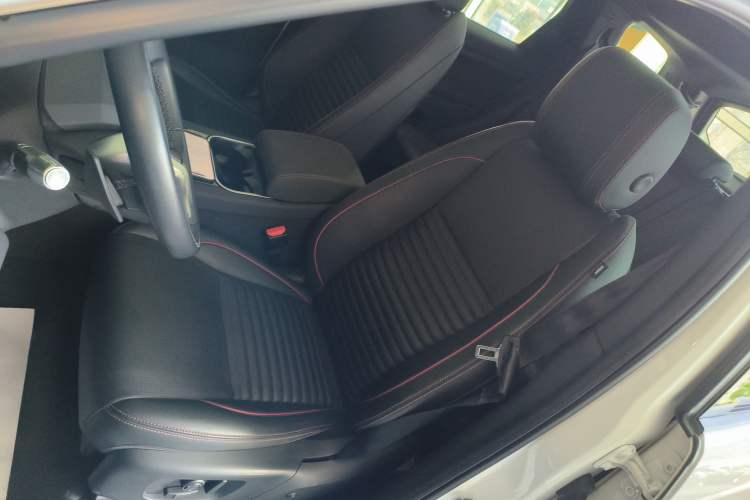 Used Land Rover Discovery Sport 2020 249 PS R-Dynamic Performance Tech Edition 7 Seats