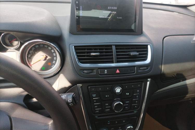 Used Buick Encore 2015 1.4T Automatic Two-Wheel Drive Urban Elite Version