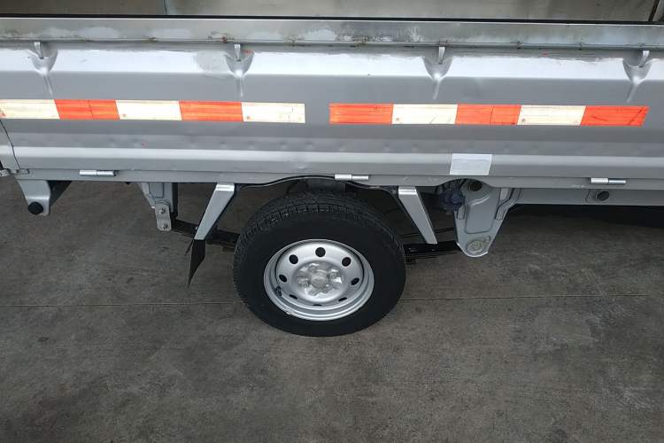 Used Wuling Zhiguang Small Truck 2020 1.2L Single Cab
