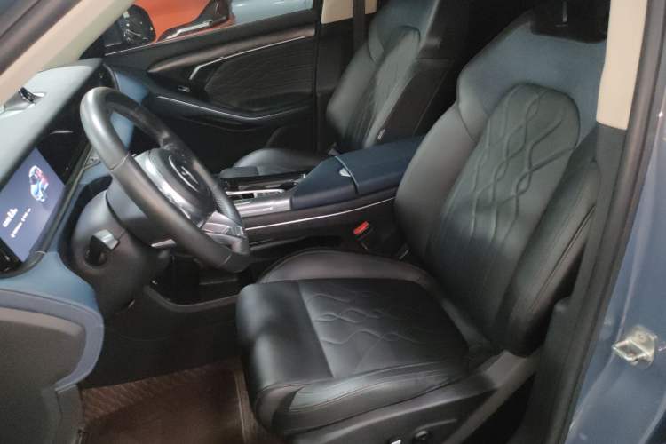 Used VOYAH FREE 2021 Four-Wheel Drive Standard Range-Extended Exclusive Luxury Package
