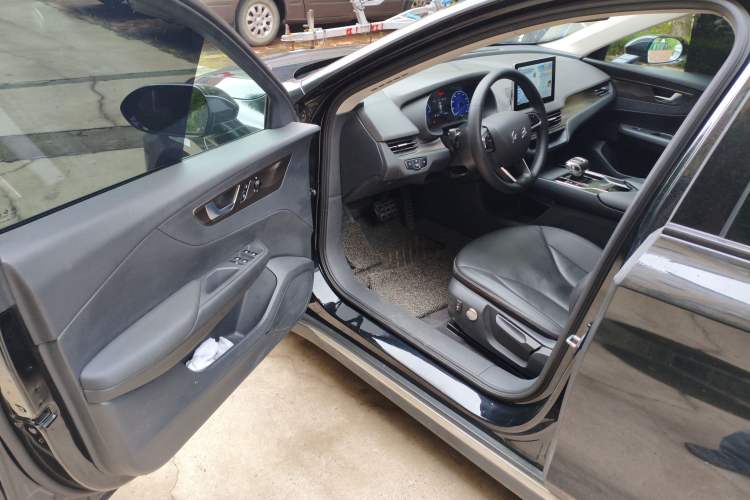 Used Hongqi E-QM5 2023 Revised Version Basic Travel Edition